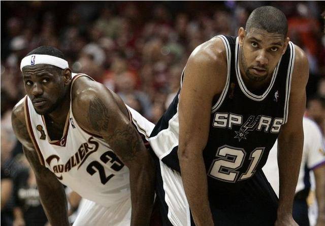 赫夫赛季第7次单场4+盖帽领跑全联盟，文班&斯图尔特5次（赫夫7次单场4+封盖领跑联盟，文班与斯图尔特各5次）