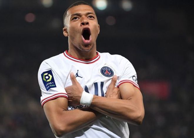 苏超奖杯由徐州企业使用3D打印打造，使用航天级钛合金