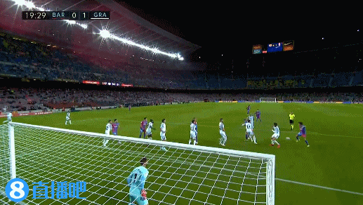 未来可期！22岁狮吼小将中场丹奇职业生涯首秀即取得进球（首秀即破门！22岁狮吼中场丹奇开启职业生涯，前景可期）