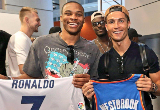 迈克·布朗：现在关于布伦森MVP的讨论还不多，但应该有（迈克·布朗：布伦森应被纳入MVP讨论，外界关注仍不足）