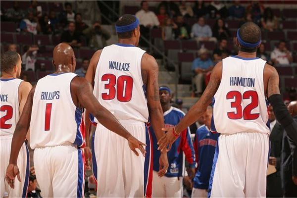 中超转会市场：广州队签下外援,（中超转会动态：广州队引进新外援）